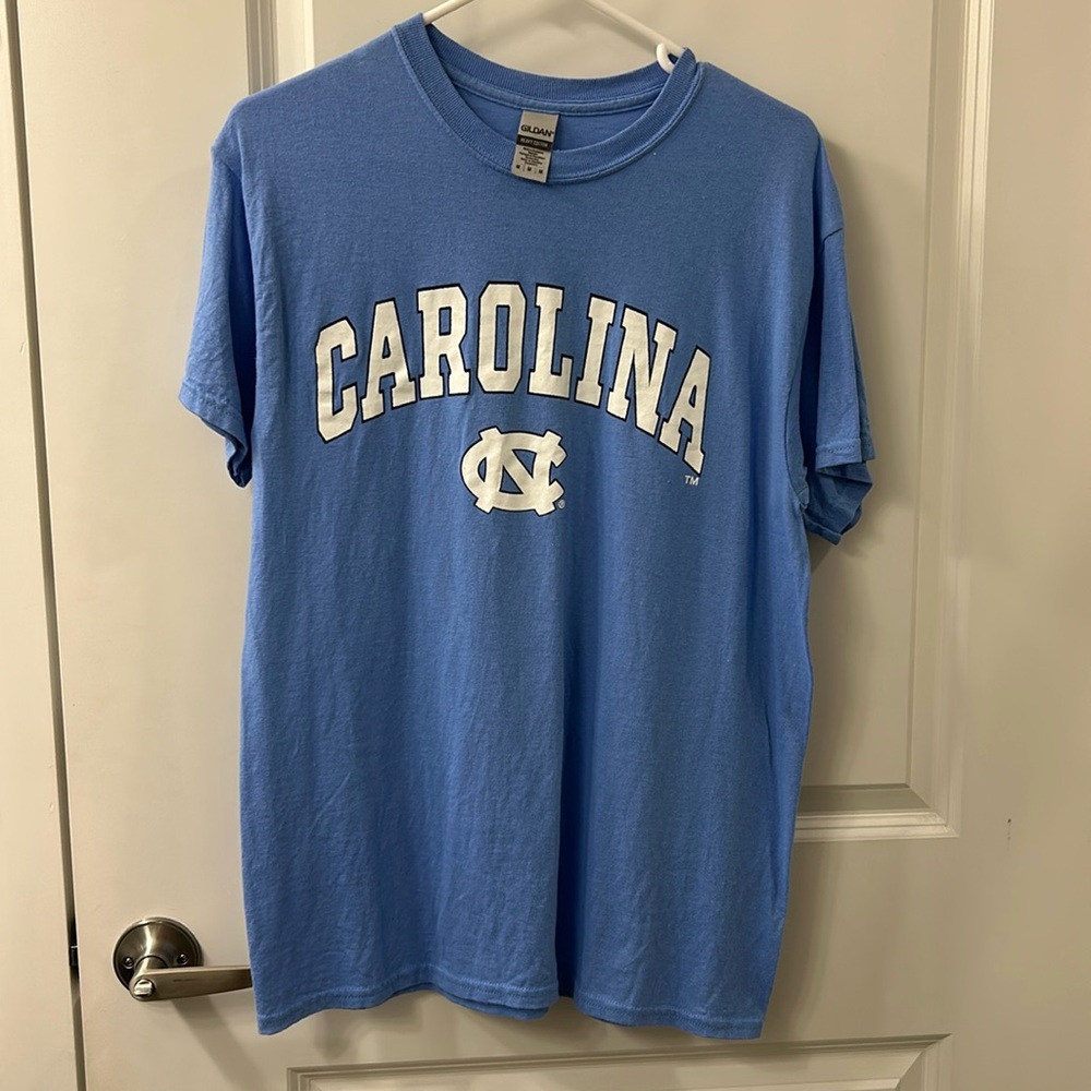 Women’s UNC Short Sleeve Tshirt (Medium)